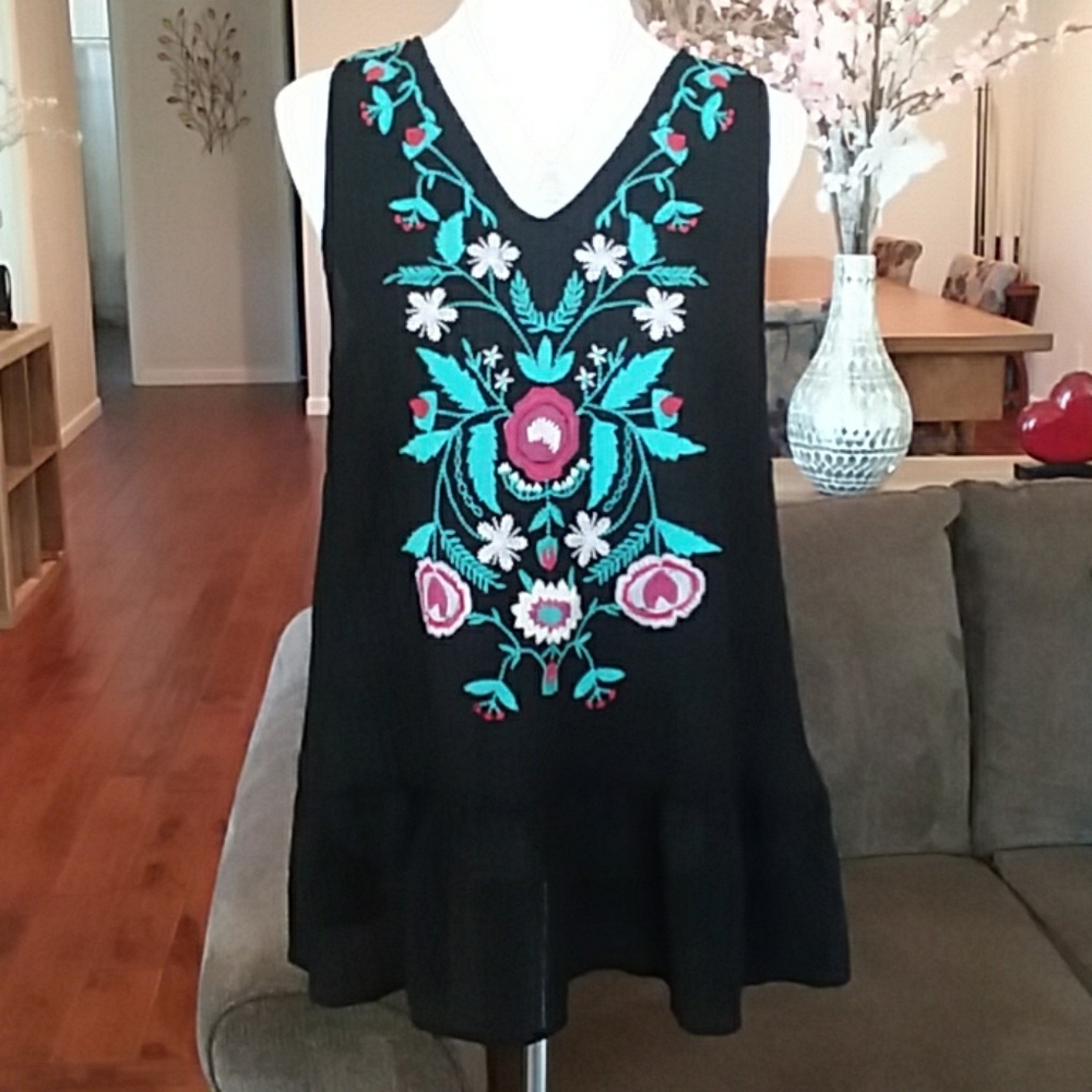 LAST ONE❤️ALUNA LEVI Embroidered top - Picture 2 of 6